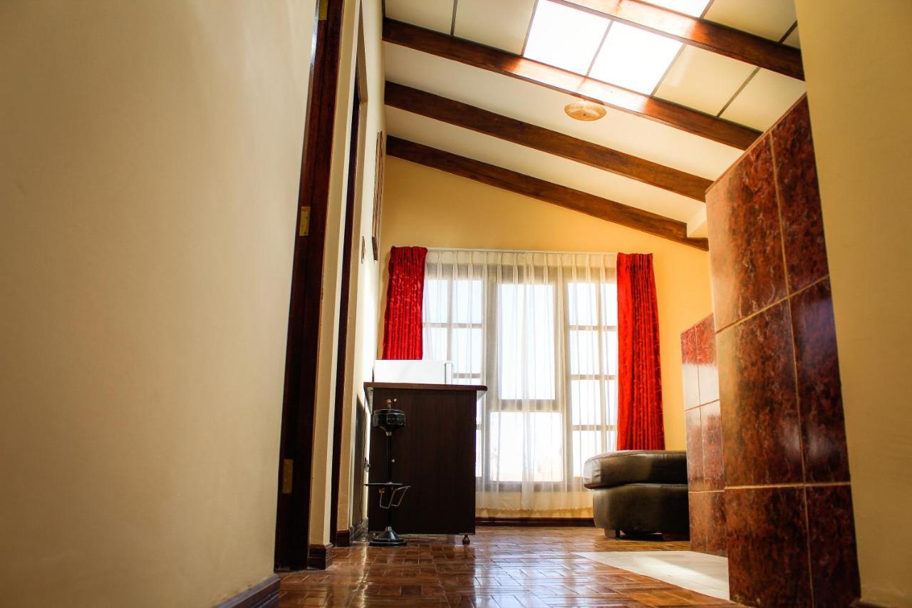 La Maison Martinet Uyuni Bagian luar foto